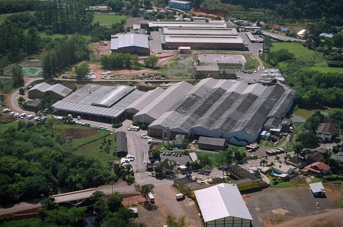 Imagem aérea de indústria do Grupo Minuano