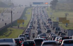 Evite trânsito! Saiba quais são os melhores e piores horários para viajar durante o feriado em SP