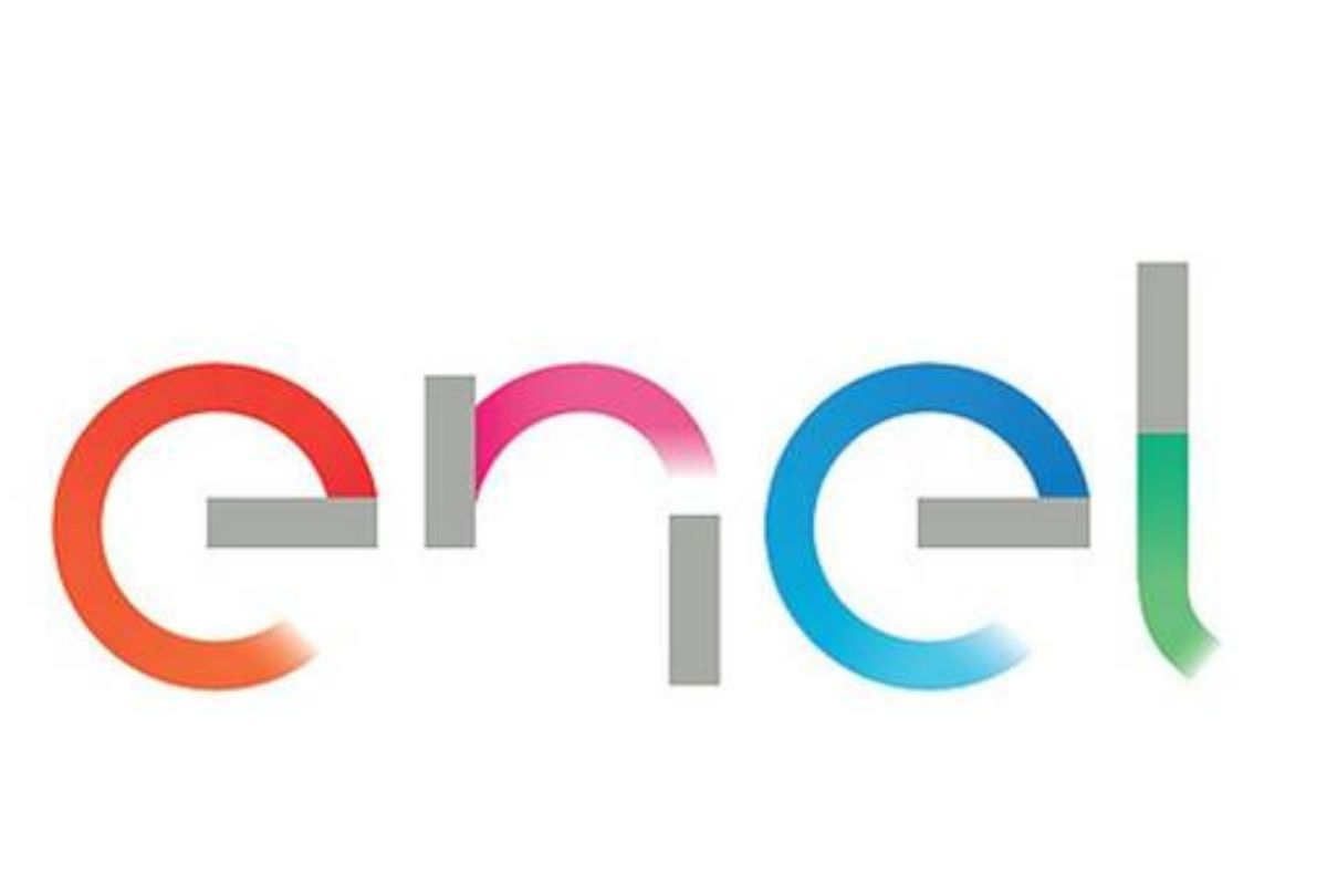 Enel. Logo da empresa de energia Enel em um fundo branco.