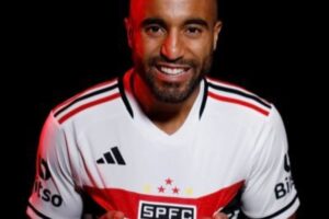 Lucas Moura já tem previsão para voltar a jogar pelo São Paulo? Saiba qual é a atual condição do jogador